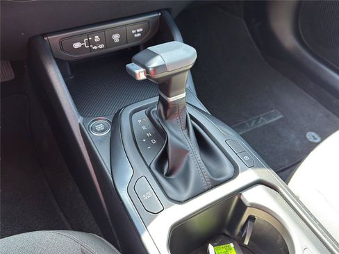 Used 2025 Kia K4 FWD image 19