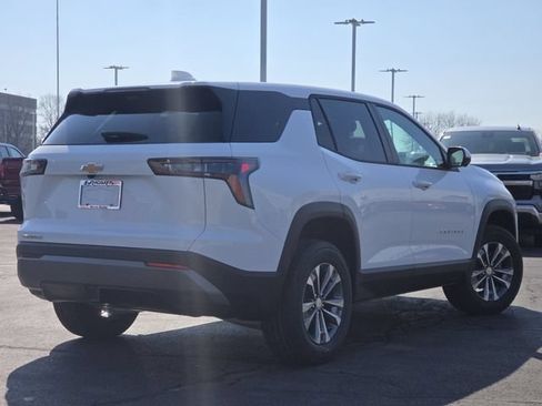 New 2026 Chevrolet Equinox LT w/ Convenience Package II FWD image 21