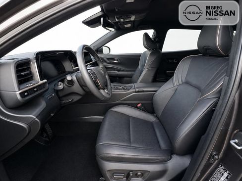 Used 2023 Toyota Crown w/ Advanced Technology Package AWD/4WD image 7