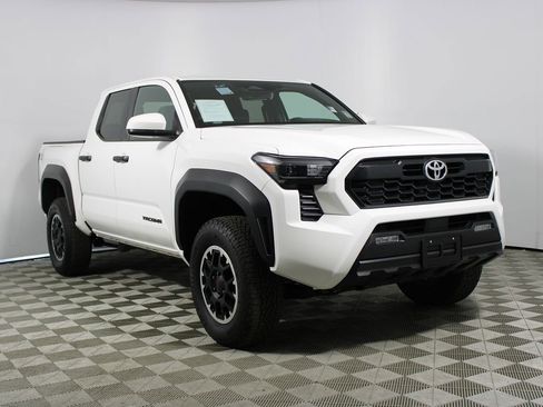 Used 2024 Toyota Tacoma TRD Off-Road image 26