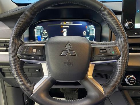 Used 2023 Mitsubishi Outlander SEL image 18