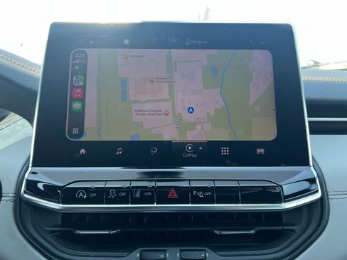 Used 2025 Jeep Compass Limited image 20