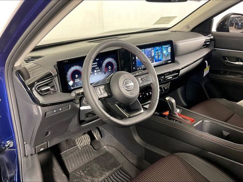 New 2026 Nissan Kicks SR w/ SR Premium Package image 8