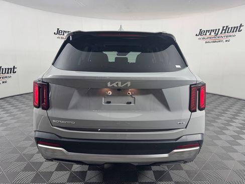 Used 2024 Kia Sorento S w/ Panoramic Sunroof Package AWD/4WD image 7