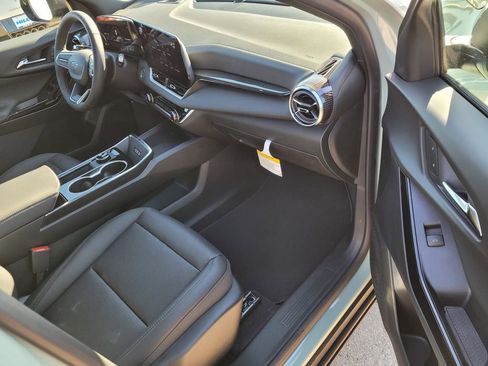 New 2026 Chevrolet Equinox LT w/ Convenience Package II image 6