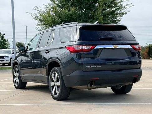 Used 2021 Chevrolet Traverse LT w/ LT Premium Package AWD/4WD image 10