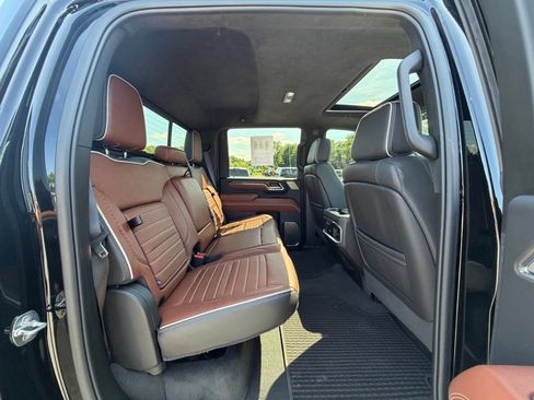 Used 2024 GMC Sierra 3500 Denali Ultimate AWD/4WD image 24