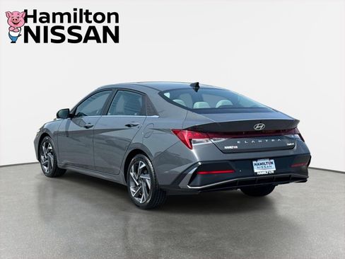 Used 2024 Hyundai Elantra Limited FWD image 4
