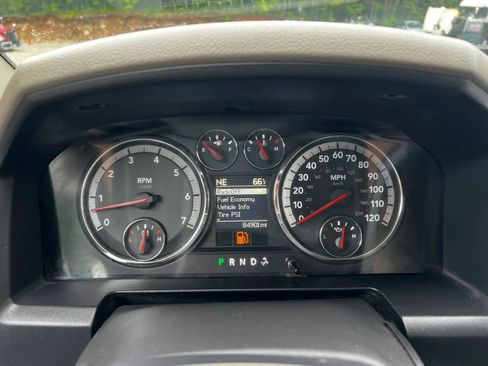 Used 2010 Dodge Ram 1500 Truck SLT AWD/4WD image 15