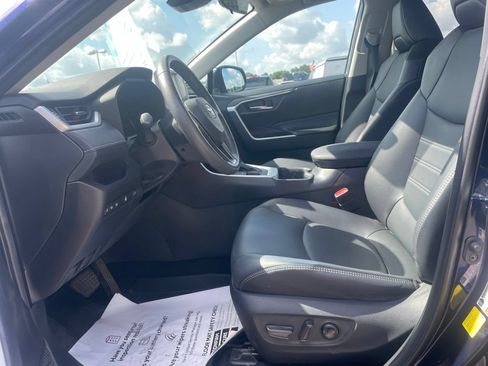 Used 2025 Toyota RAV4 XLE Premium w/ Weather Package AWD/4WD image 11