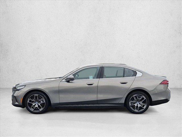 Used 2024 BMW i5 eDrive40i w/ Premium Package RWD image 9