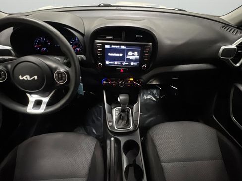 Used 2022 Kia Soul LX FWD image 22