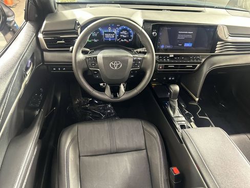 Used 2025 Toyota Camry XSE image 23
