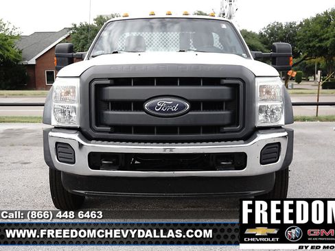 Used 2014 Ford F550 4x4 Regular Cab Super Duty image 2