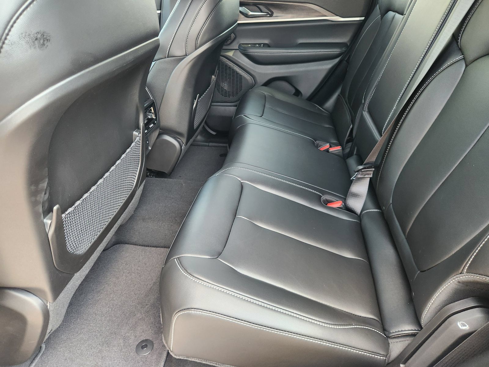 New 2026 Jeep Grand Cherokee Limited AWD/4WD image 22