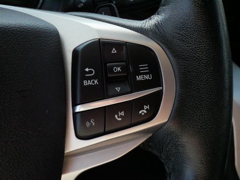 Used 2020 Ford Explorer XLT w/ Comfort Package AWD/4WD image 26