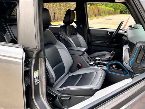 Used 2024 Ford Bronco Black Diamond AWD/4WD image 10
