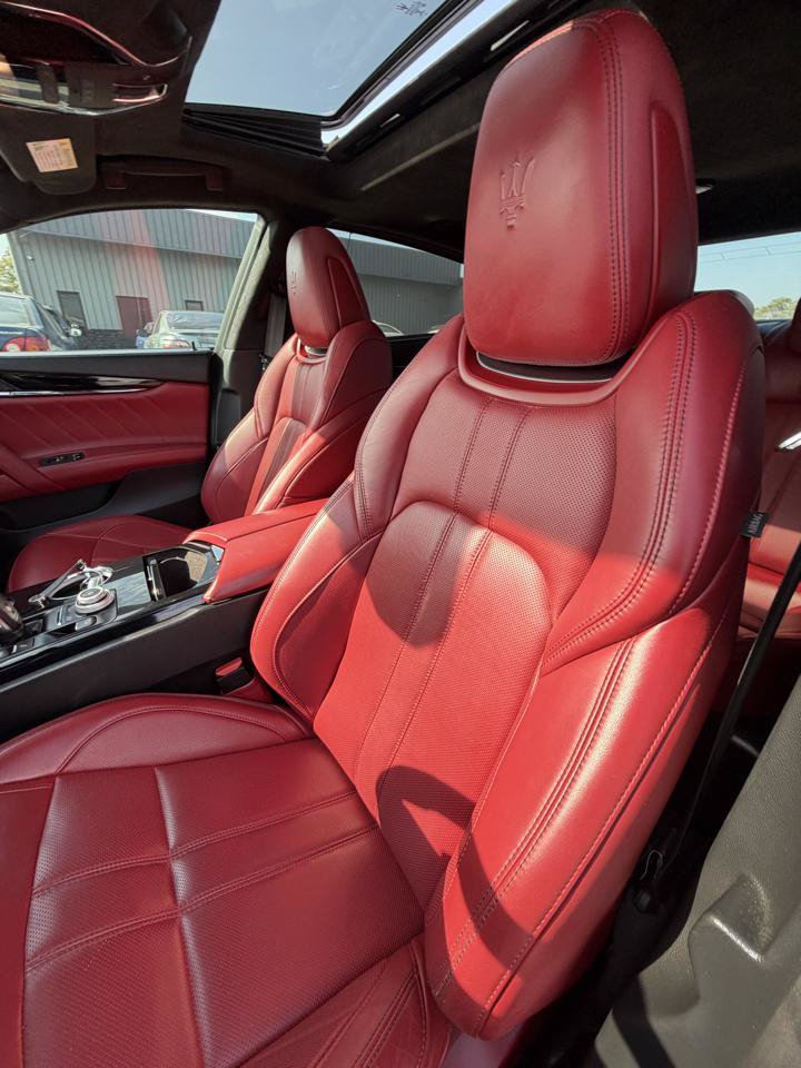Used 2022 Maserati Quattroporte Modena RWD image 24