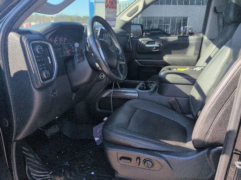 Used 2021 Chevrolet Silverado 1500 LT Trail Boss w/ Convenience Package II image 6