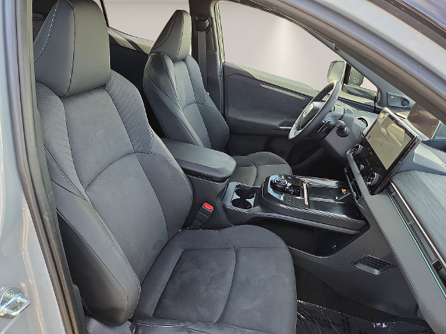 Used 2026 Toyota C-HR AWD/4WD image 15