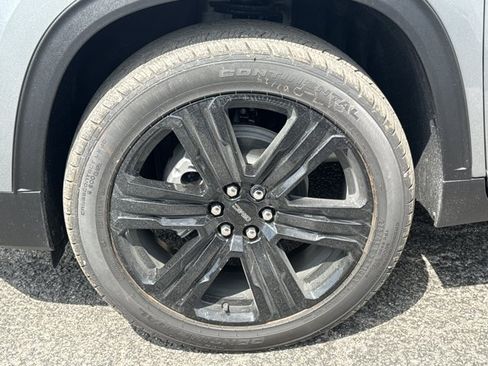 New 2026 GMC Acadia Elevation w/ Black Edition AWD/4WD image 13