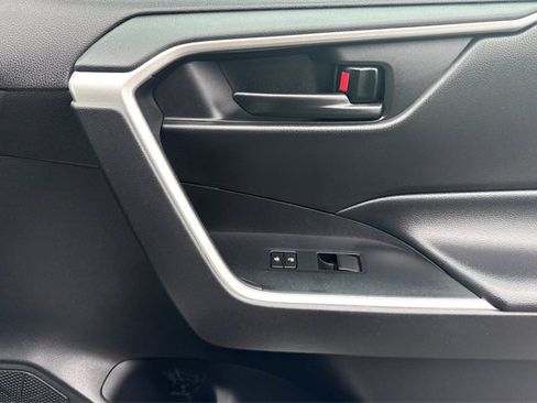 Used 2023 Toyota RAV4 LE image 22