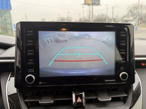 Used 2022 Toyota Corolla LE image 11