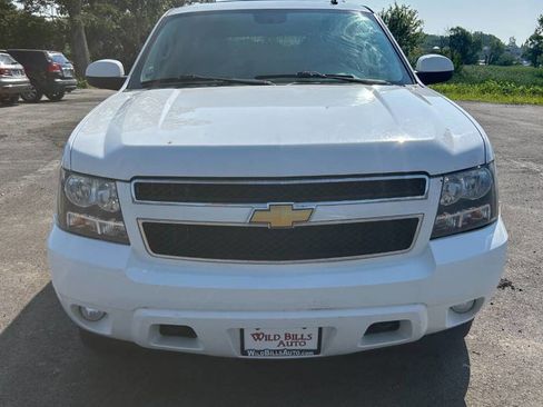 Used 2013 Chevrolet Suburban LT w/ Luxury Package image 3