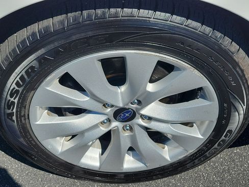 Used 2017 Subaru Legacy 2.5i Premium image 8