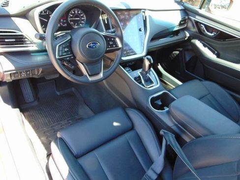 Certified 2022 Subaru Outback Limited AWD/4WD image 11