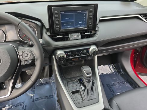 Certified 2022 Toyota RAV4 XLE Premium image 20