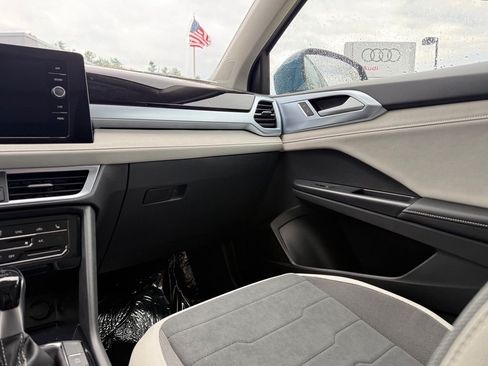 New 2026 Volkswagen Taos SE AWD/4WD image 36