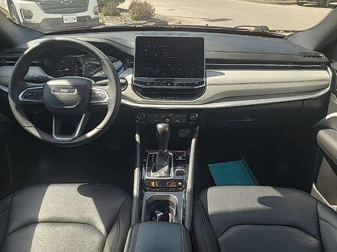 Used 2025 Jeep Compass Limited AWD/4WD image 14