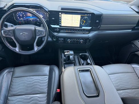 Used 2022 Chevrolet Silverado 1500 ZR2 w/ Technology Package AWD/4WD image 11