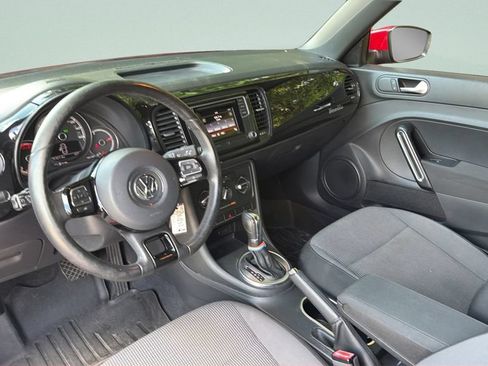 Used 2019 Volkswagen Beetle 2.0T S FWD image 23