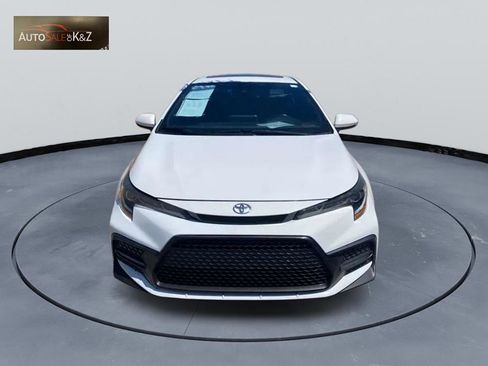 Used 2020 Toyota Corolla SE w/ SE Premium Package FWD image 3