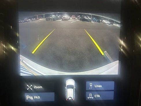 Used 2020 Volvo XC60 T6 Momentum image 3