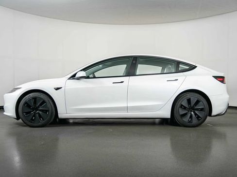 Used 2025 Tesla Model 3 RWD image 5