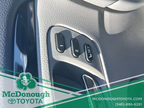 Used 2017 Honda Pilot Elite image 18