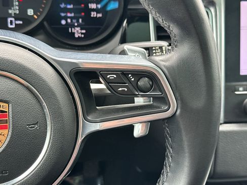 Certified 2018 Porsche Macan Sport Edition AWD/4WD image 28