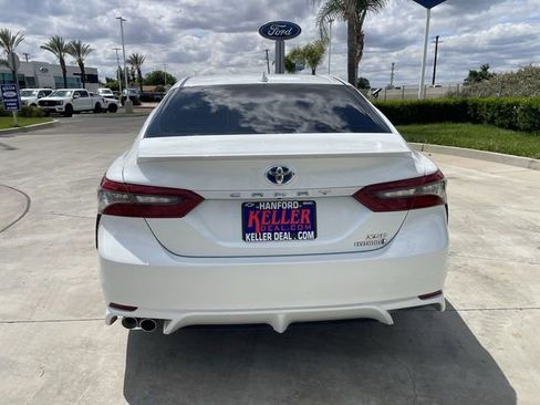 Used 2021 Toyota Camry XSE FWD image 7