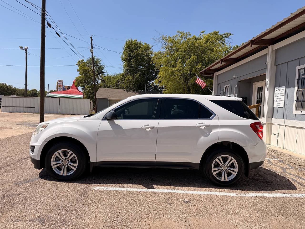 Used 2017 Chevrolet Equinox LS w/ LPO, Protection Package FWD image 9