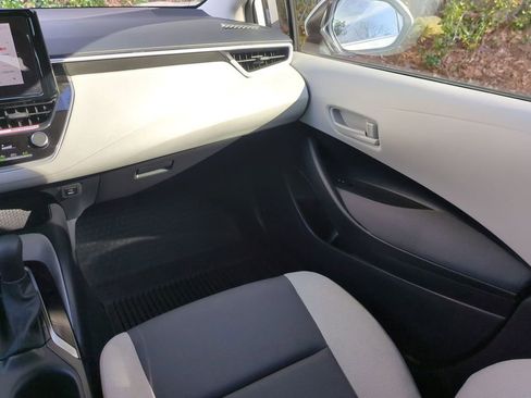 Certified 2025 Toyota Corolla LE image 16