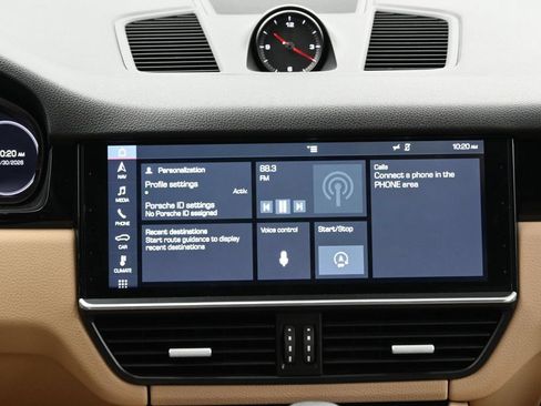 Certified 2019 Porsche Cayenne AWD/4WD image 21