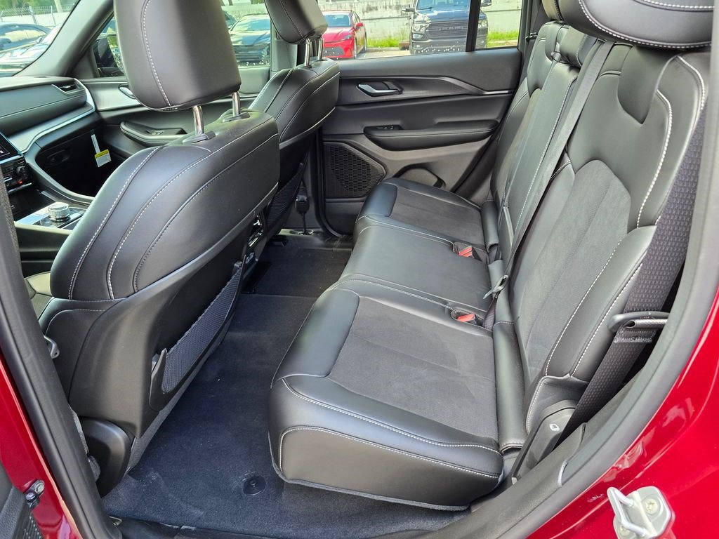 New 2025 Jeep Grand Cherokee Altitude RWD image 29