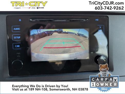 Used 2017 Toyota Sienna L image 24