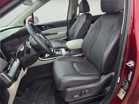 Used 2024 Kia Carnival SX Prestige FWD image 10