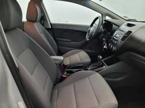 Used 2017 Kia Forte LX FWD image 19