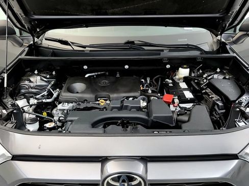 Used 2023 Toyota RAV4 LE AWD/4WD image 15