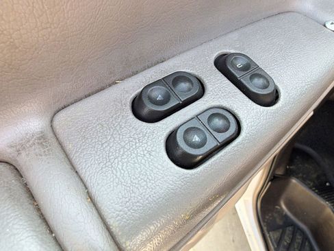 Used 2000 Ford E-350 and Econoline 350 XL RWD image 13